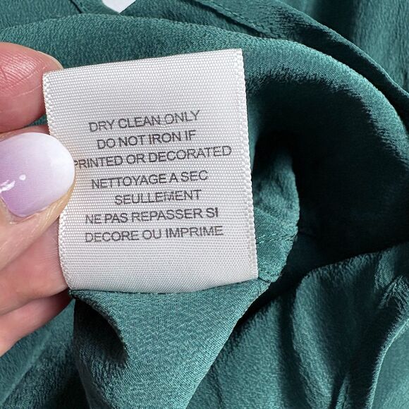 Equipment Femme Silk Shirt Blouse Button Up M Green Professional Timeless Preppy - Picture 9 of 11